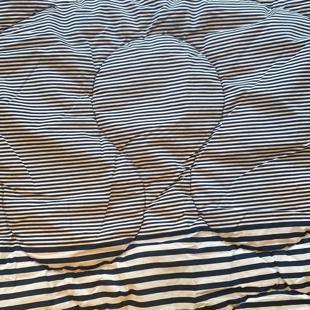 Fieldcrest Full/Queen comforter blue white striped